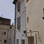 Tiny House 1, 2 Ou 3 Personnes Soeursgrises Centre Historique Coeur De L'hérault Capitale D'occitanie, Vieille De France Сasa de vacaciones