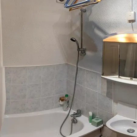Tiny House 1, 2 Ou 3 Personnes Soeursgrises Centre Historique Coeur De L'hérault Occitanie, Vieille De France, Chemin De Compostelle à Pied Ou Velo, Passeport Du Pèlerin 24h, Petits Dejeuners Et Repas, 300m Du Centre Сasa de vacaciones Béziers