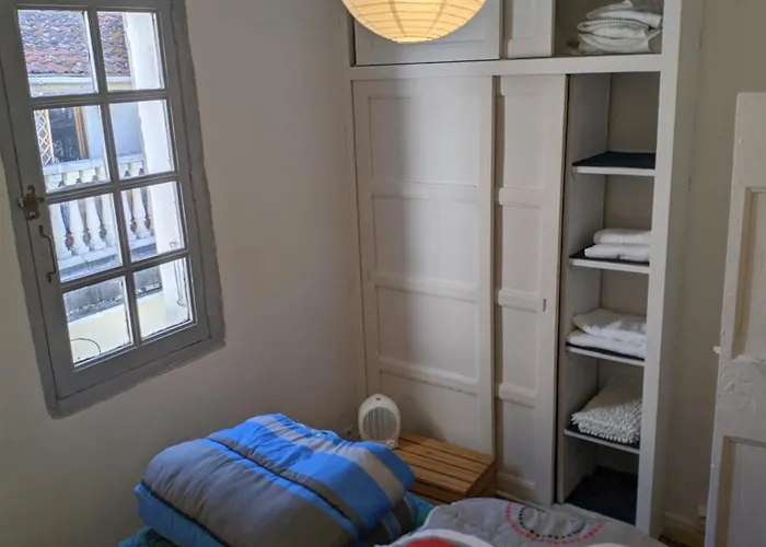 Tiny House 1, 2 Ou 3 Personnes Soeursgrises Centre Historique Coeur De L'herault Occitanie, Vieille De France, Chemin De Compostelle Дом отдыха *
