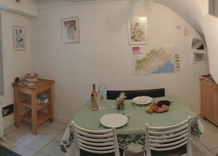 Tiny House 1, 2 Ou 3 Personnes Soeursgrises Centre Historique Coeur De L'herault Occitanie, Vieille De France, Chemin De Compostelle Дом отдыха Безье